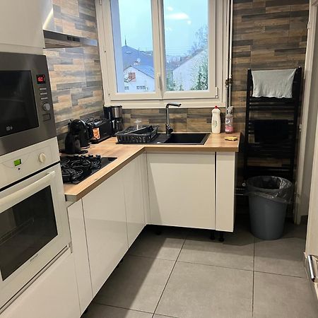 F3 Appartement 2 Chambre Un Salon Avec Wifi Saint-Jean-de-la-Ruelle Экстерьер фото